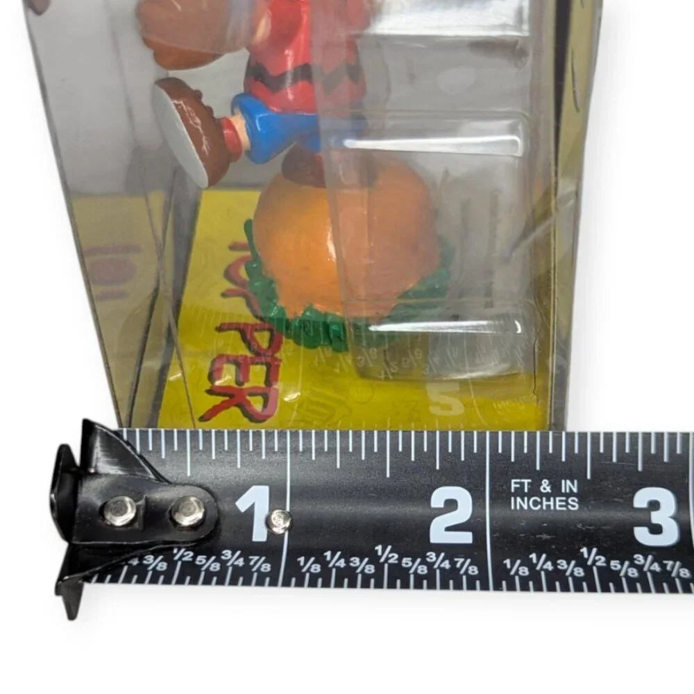 NIB Peanuts Charlie Brown Throwing Baseball Computer Topper